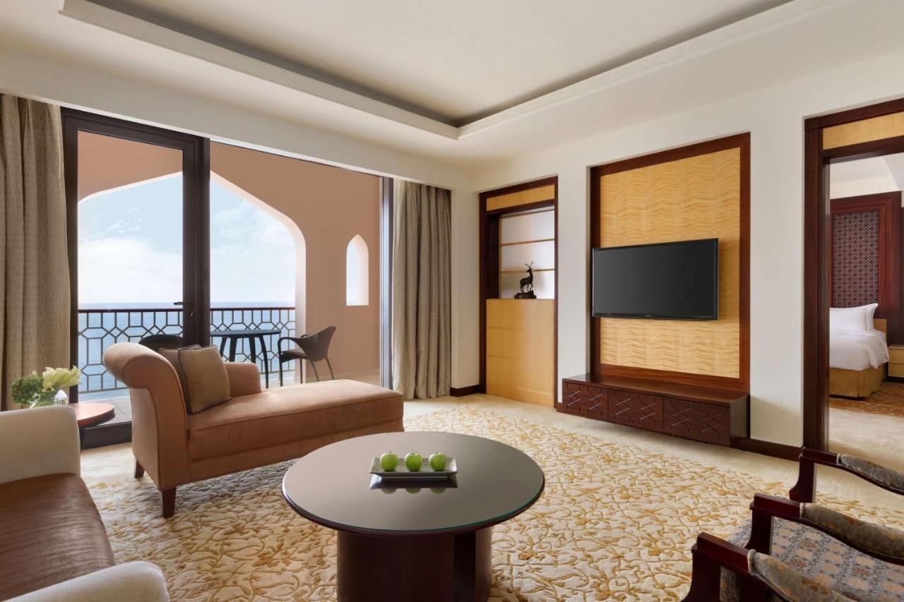 Shangri-La Al Husn, Muscat - Adults Only Resort Esterno foto Suite