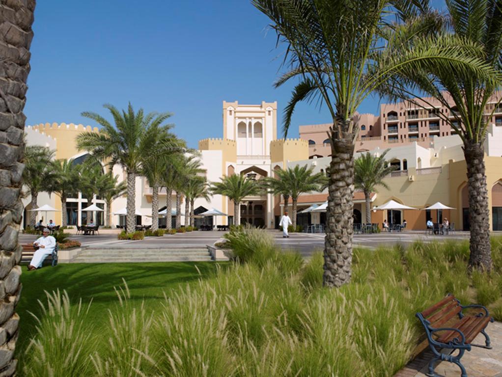 Shangri-La Al Husn, Muscat - Adults Only Resort Esterno foto Al Qasr Resort