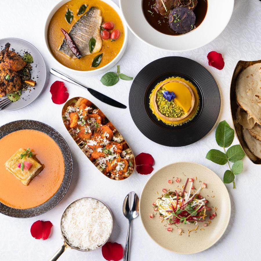 Shangri-La Al Husn, Muscat - Adults Only Resort Esterno foto A selection of dishes from the restaurant