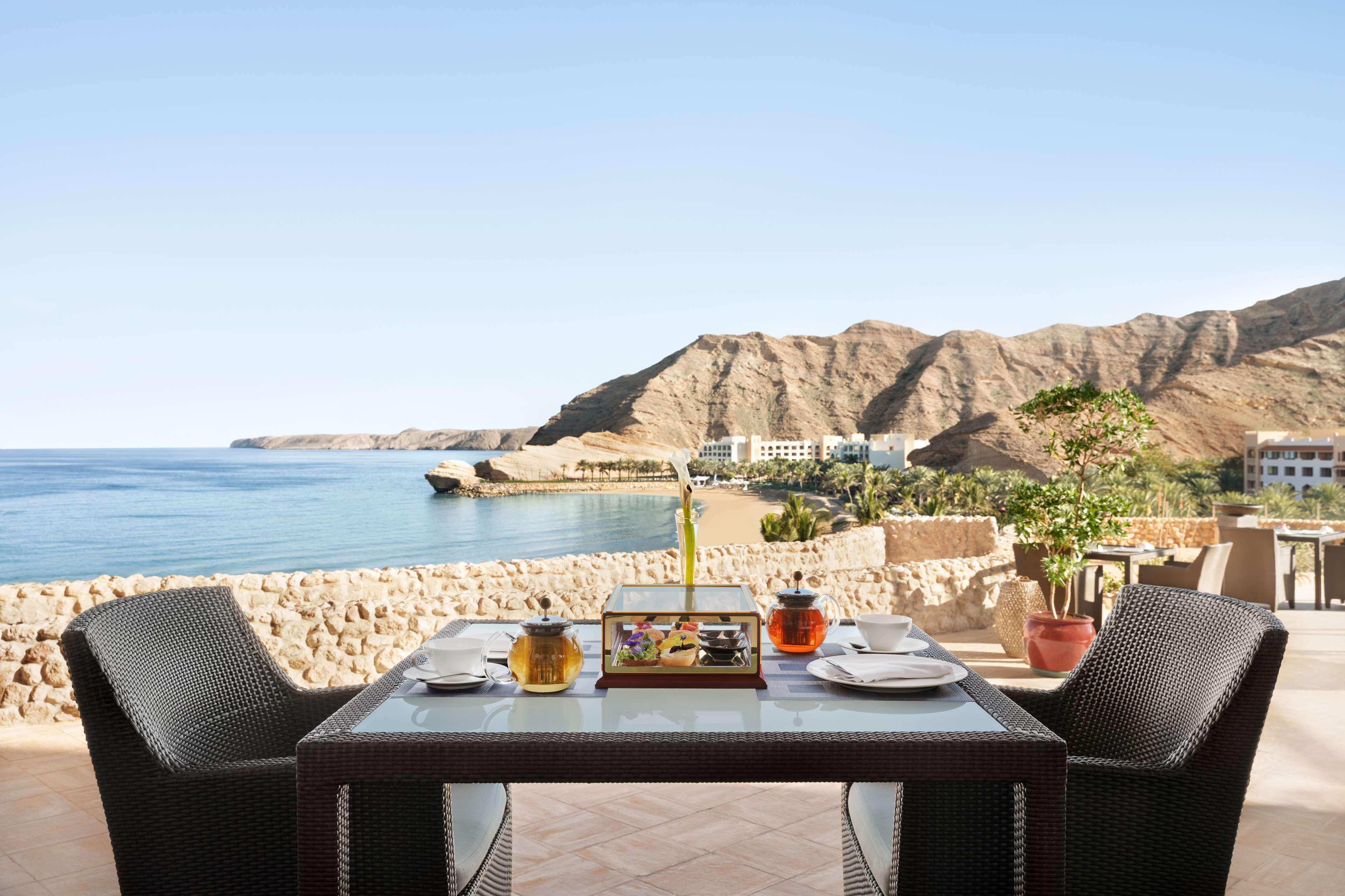 Shangri-La Al Husn, Muscat - Adults Only Resort Esterno foto The Beach
